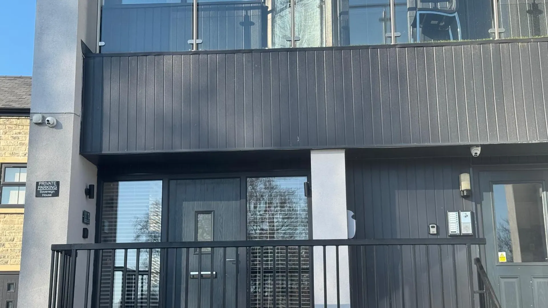 Sovereign House Apartment With Private Car Park 基斯利 0*,  英国